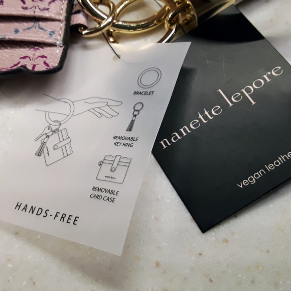 Nanette Lepore mauve bracelet card case with removable keyring - Picture 3 of 5